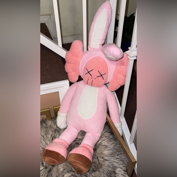 RARE KAWS x LANE CRAWFORD 36” ACCOMPLICE PLUSH - Picture 6 of 7